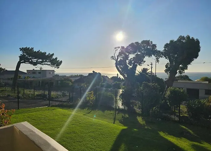 Apartment In Camps Bay